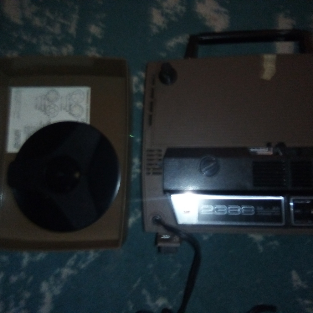 Auto Threading Dual 8 Movie Projector - Picture 7 of 7